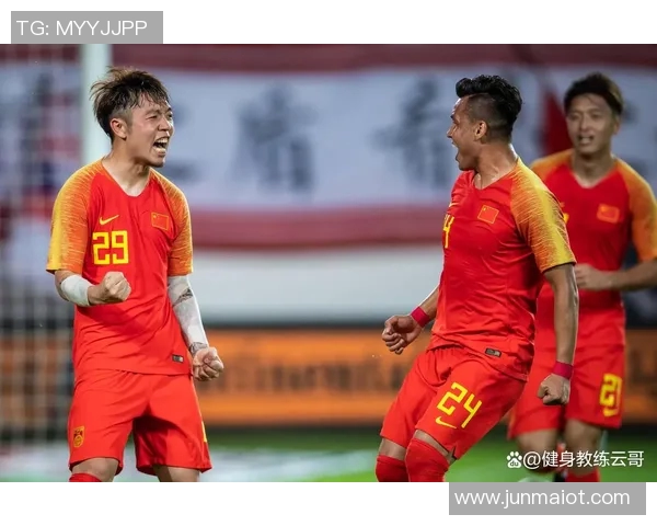 中国足球最具时尚品味的球星盘点与穿搭解析